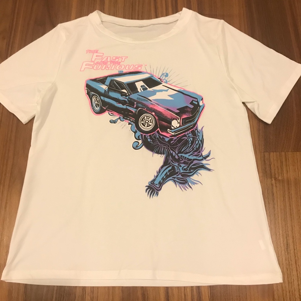 Graphic tee shirt